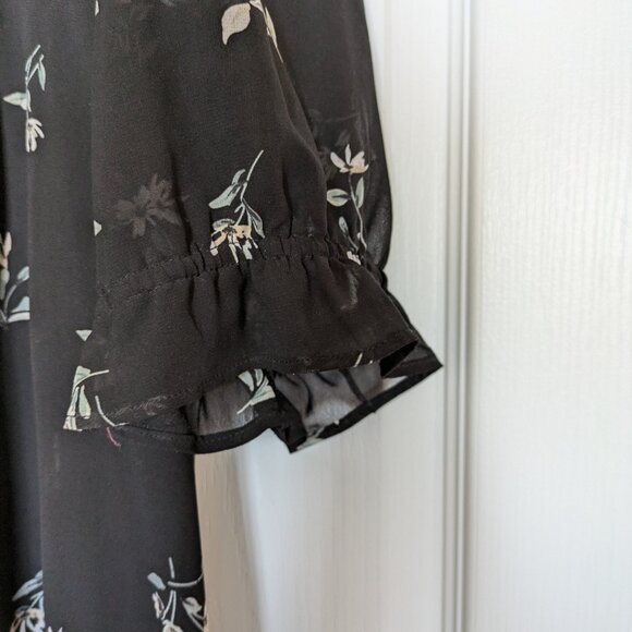 Reitmans Pintucked Blouse - Picture 2 of 5